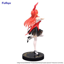 Load image into Gallery viewer, The Quintessential Quintuplets Specials Trio Try It Figure Nakano Itsuki Bunnies Version Another Color
