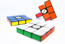 Load image into Gallery viewer, Rubiks Spin Block Red
