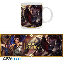 Load image into Gallery viewer, League of Legends Coffee Mug Garen vs Darius 320 ml
